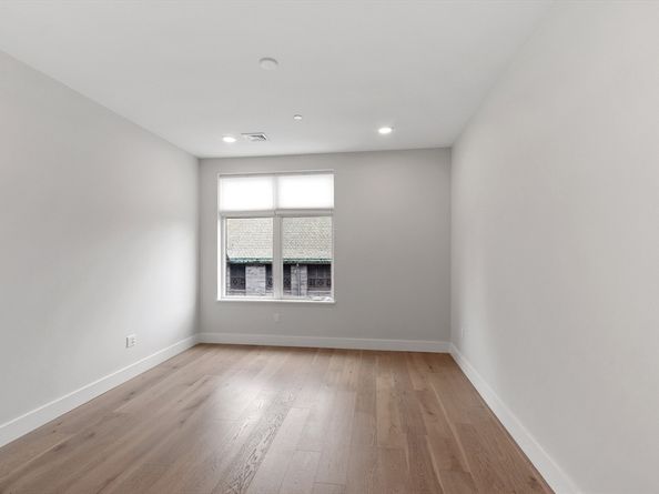 124 Highland Ave 204, Somerville MA 02143