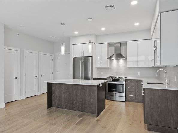 124 Highland Ave 204, Somerville MA 02143