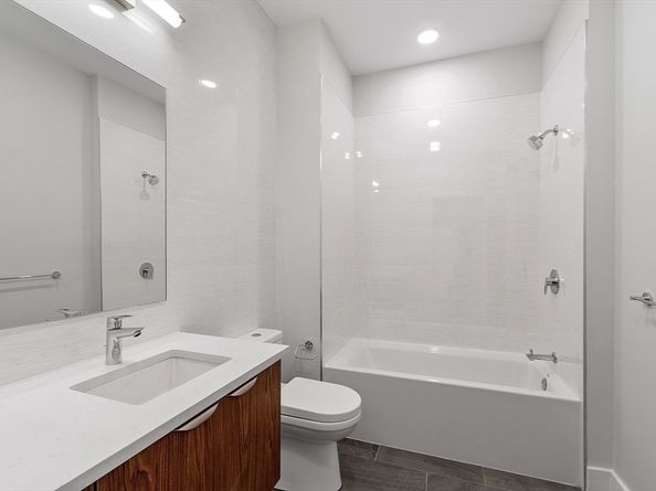 124 Highland Ave 204, Somerville MA 02143