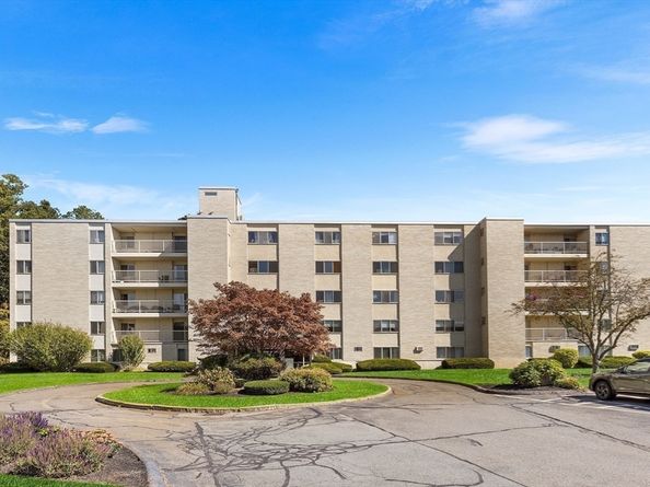 300 Park Terrace Dr 354, Stoneham MA 02180