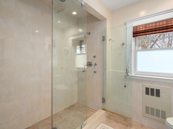 128 Blue Hills Pkwy, Milton MA 02186
