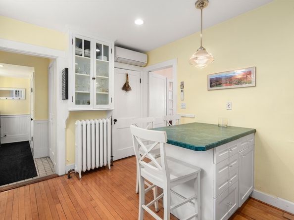 128 Blue Hills Pkwy, Milton MA 02186