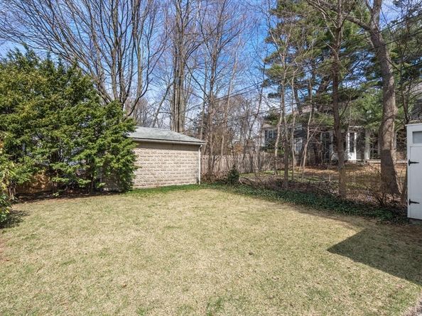 128 Blue Hills Pkwy, Milton MA 02186