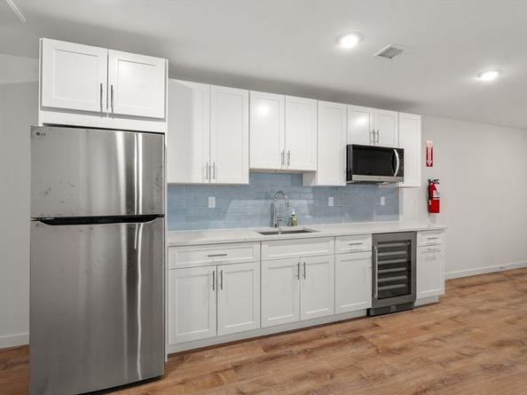 267 Old Colony 611, Boston MA 02127