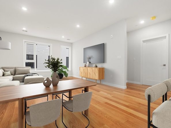 267 Old Colony 611, Boston MA 02127