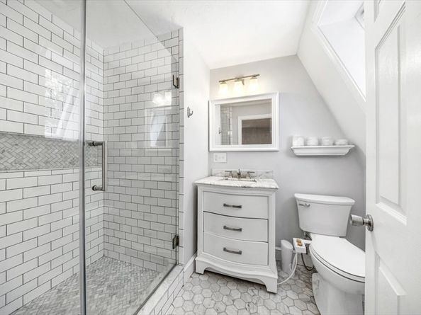 11 Thayer Ave, Weymouth MA 02188