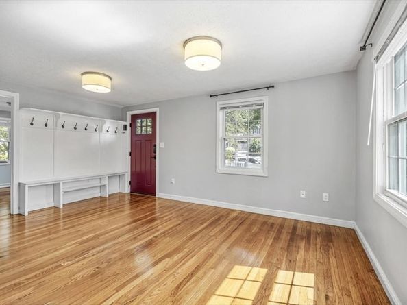 11 Thayer Ave, Weymouth MA 02188