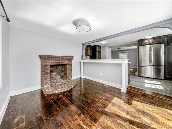 11 Thayer Ave, Weymouth MA 02188