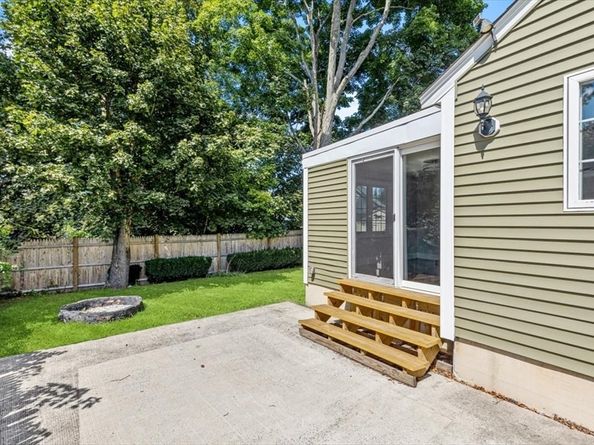 11 Thayer Ave, Weymouth MA 02188