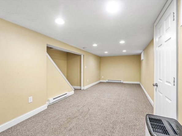 11 Thayer Ave, Weymouth MA 02188