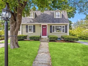 11 Thayer Ave, Weymouth MA 02188