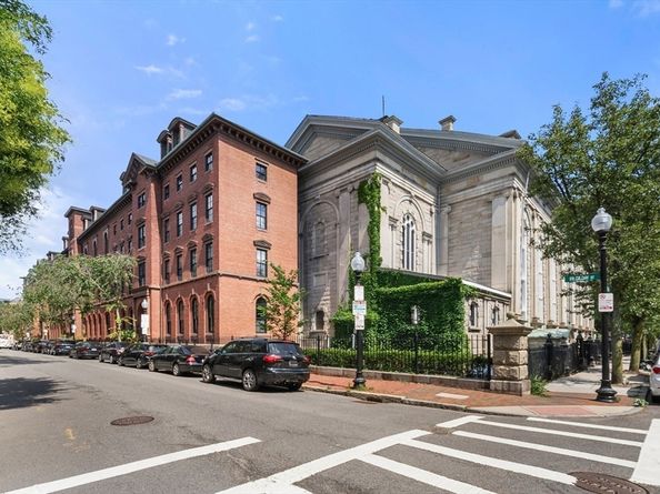 9-11 Worcester Sq 1, Boston MA 02118