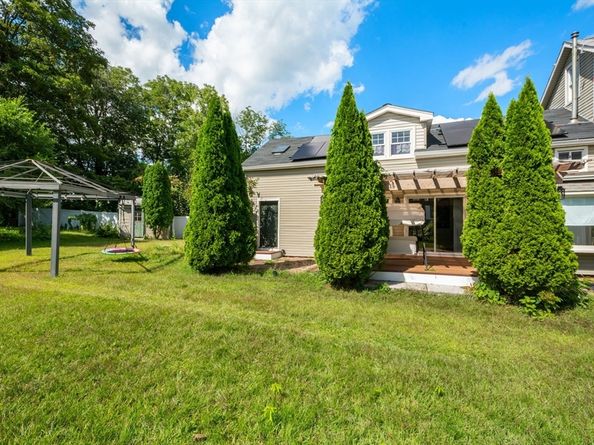 72 High St, Southbridge MA 01550