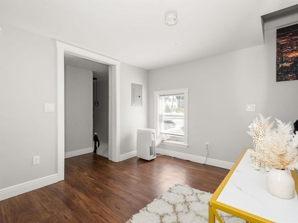 72 High St, Southbridge MA 01550