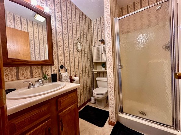1098 Stafford St 5, Leicester MA 01542