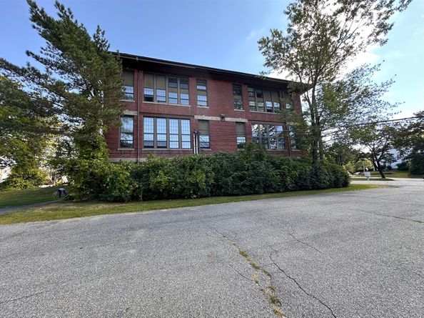 1098 Stafford St 5, Leicester MA 01542