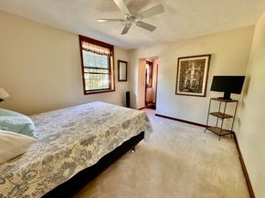 1098 Stafford St 5, Leicester MA 01542