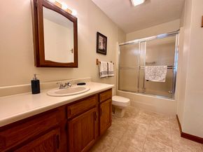 1098 Stafford St 5, Leicester MA 01542