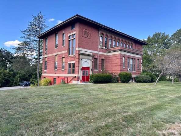 1098 Stafford St 5, Leicester MA 01542