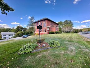 1098 Stafford St 5, Leicester MA 01542