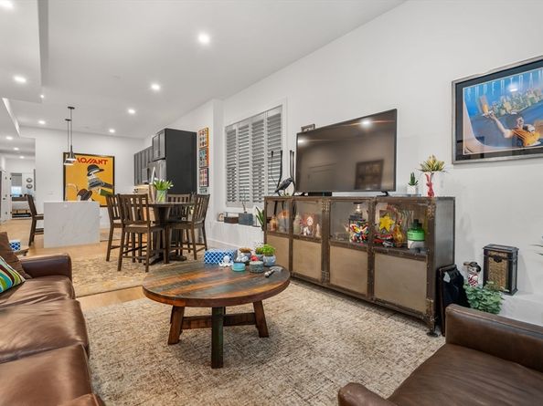 231 Everett 1, Boston MA 02128