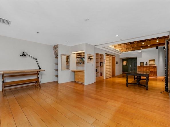 120 Fulton Street 5 C&D, Boston MA 02109