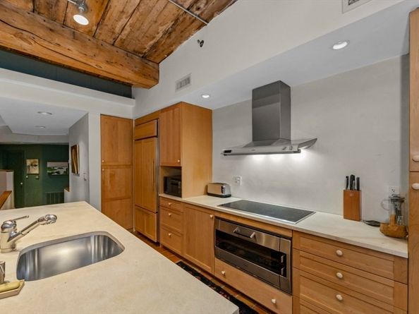 120 Fulton Street 5 C&D, Boston MA 02109