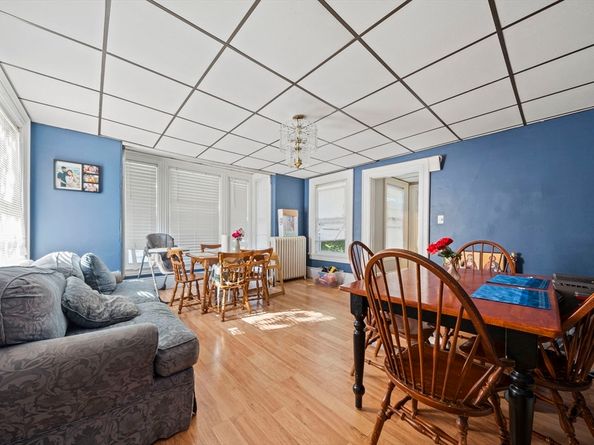 152 S Franklin St, Holbrook MA 02343