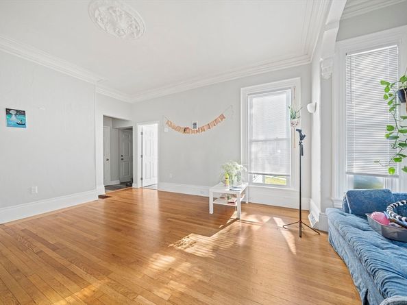 152 S Franklin St, Holbrook MA 02343