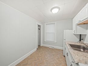 152 S Franklin St, Holbrook MA 02343