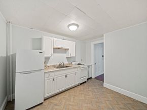 152 S Franklin St, Holbrook MA 02343