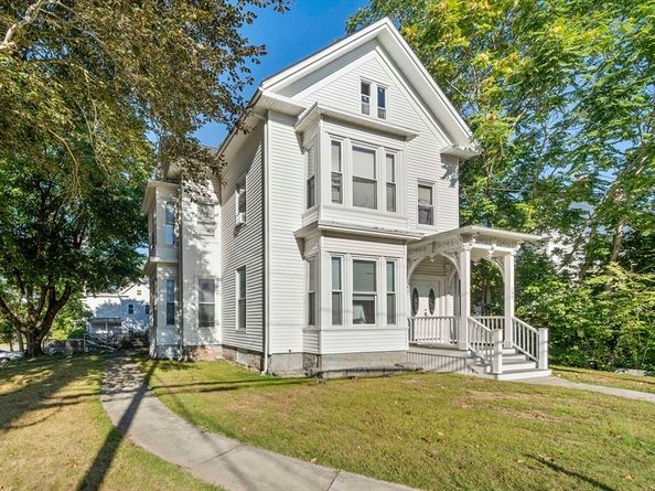 152 S Franklin St, Holbrook MA 02343