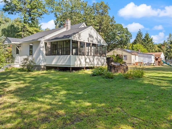 34 West St, Westford MA 01886