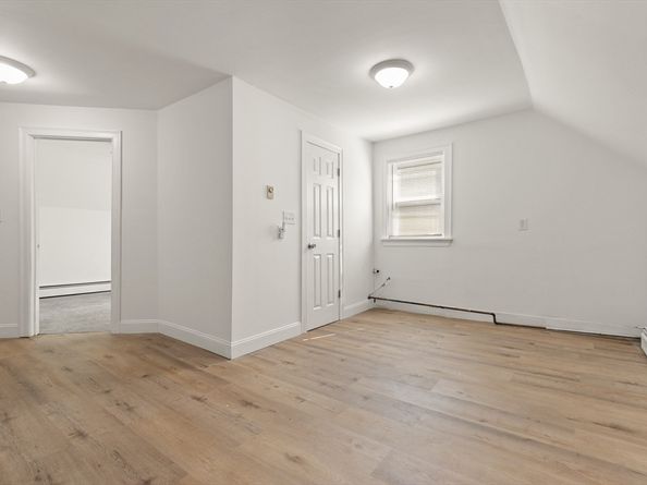 34 West St, Westford MA 01886