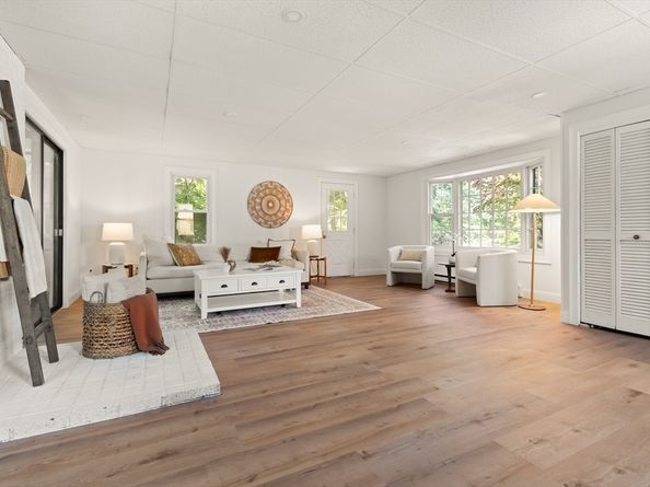 34 West St, Westford MA 01886