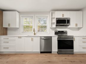 34 West St, Westford MA 01886