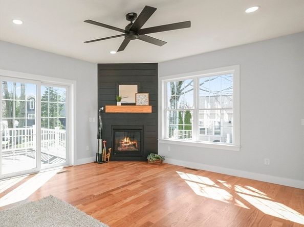 117 Montvale Ave, Woburn MA 01801