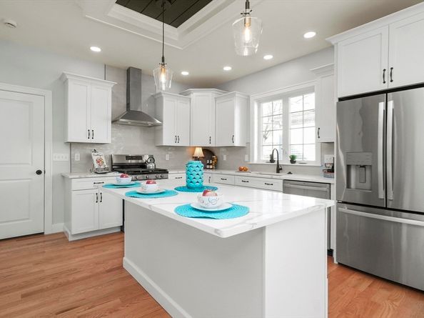 117 Montvale Ave, Woburn MA 01801