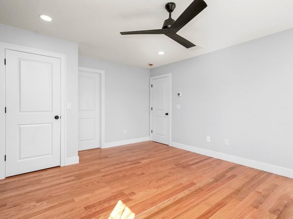 117 Montvale Ave, Woburn MA 01801