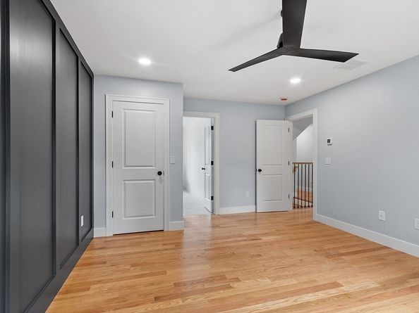 117 Montvale Ave, Woburn MA 01801