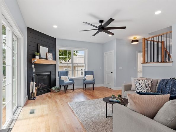 117 Montvale Ave, Woburn MA 01801