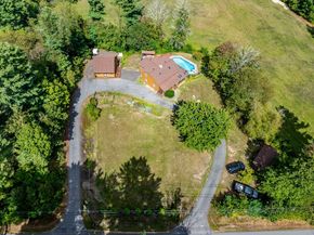 9 Upland Rd, Plympton MA 02367