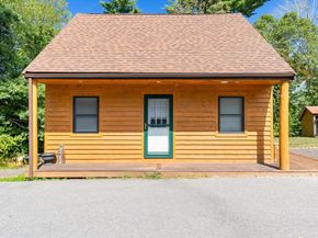 9 Upland Rd, Plympton MA 02367