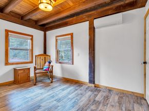 9 Upland Rd, Plympton MA 02367