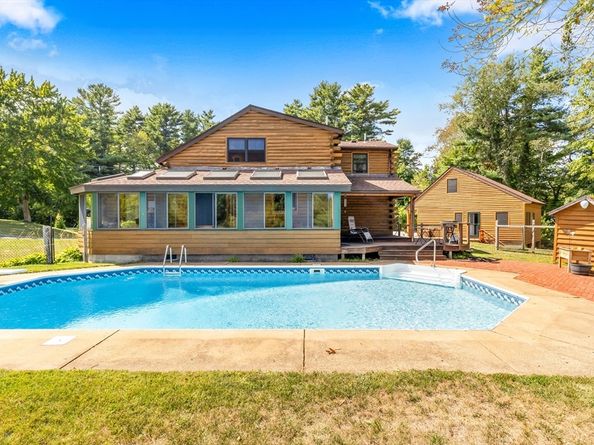 9 Upland Rd, Plympton MA 02367