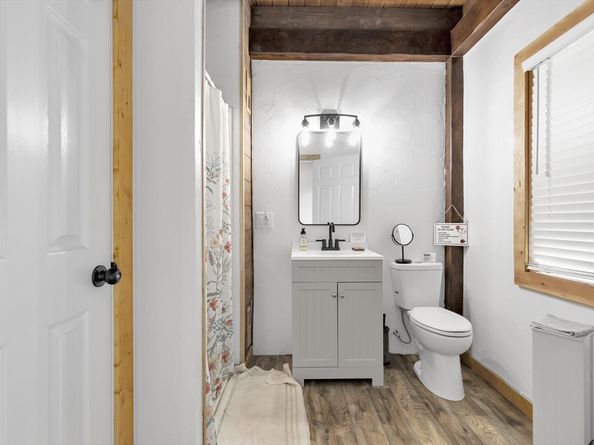 9 Upland Rd, Plympton MA 02367