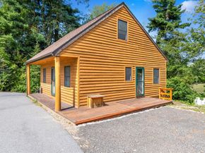 9 Upland Rd, Plympton MA 02367