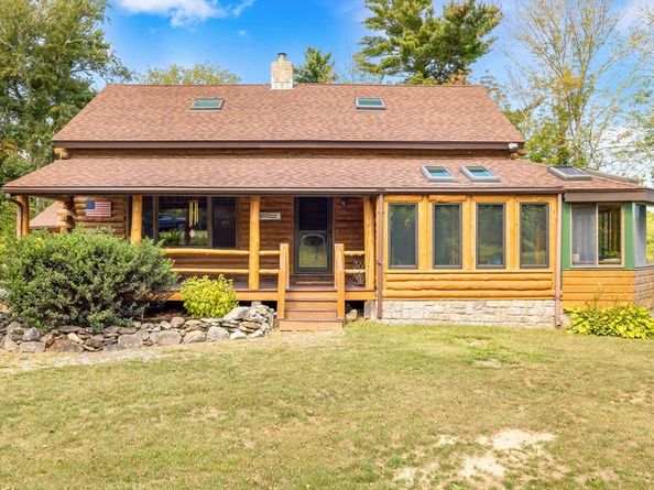 9 Upland Rd, Plympton MA 02367