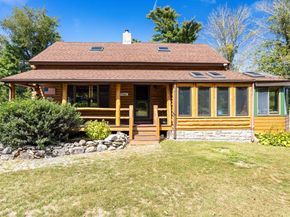 9 Upland Rd, Plympton MA 02367