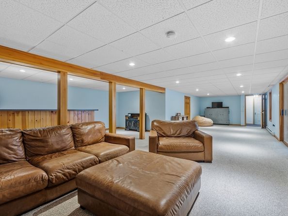 76 Woobly Rd, Bolton MA 01740